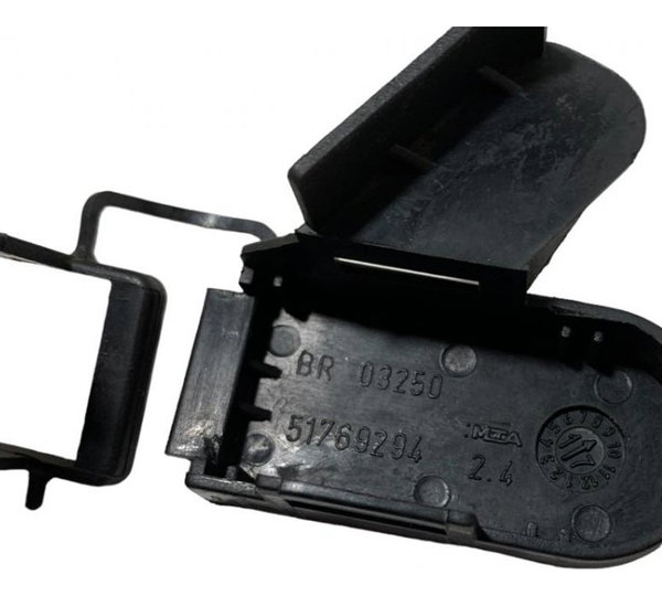 Tampa Capa Proteção Polo Bateria Fiat Strada 1.4 2018