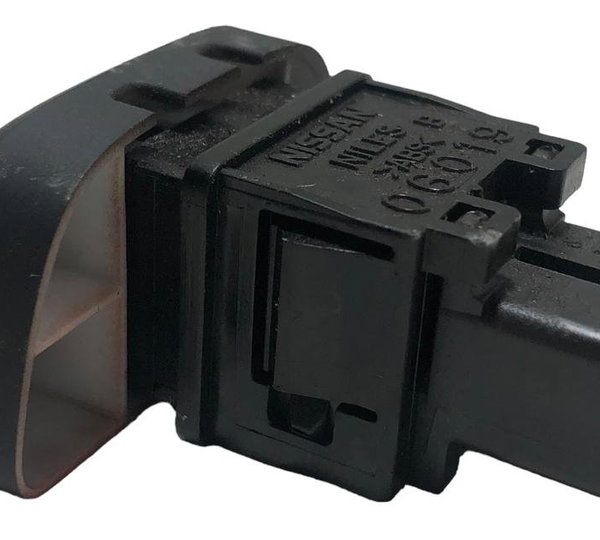 Botão Pisca Alerta Nissan March 1.6 2013