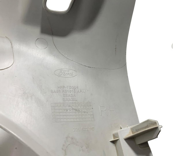 Acabamento Coluna Traseira Lado Direito Ford New Fiesta 2013