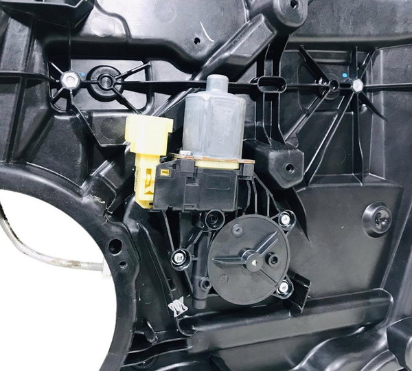 Forro E Maquina Vidro Traseira Esquerda Ford Fiesta 2014