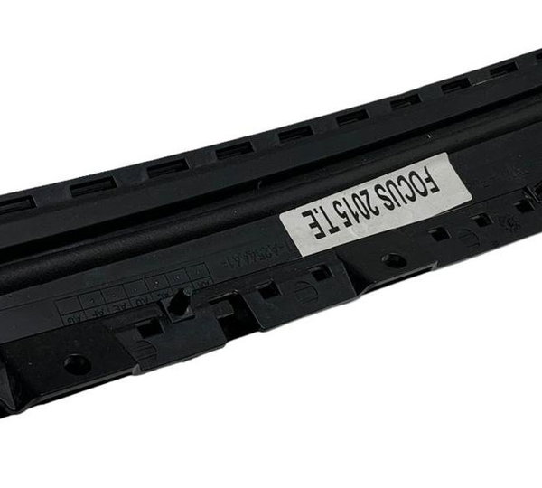 Moldura Externa Coluna Traseira Esquerda Ford Focus 2015