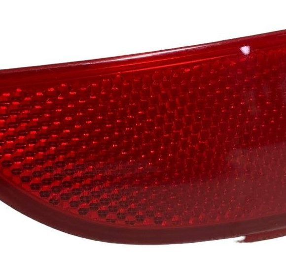 Refletor Parachoque Traseiro Direito Fiat Palio Attract 2016