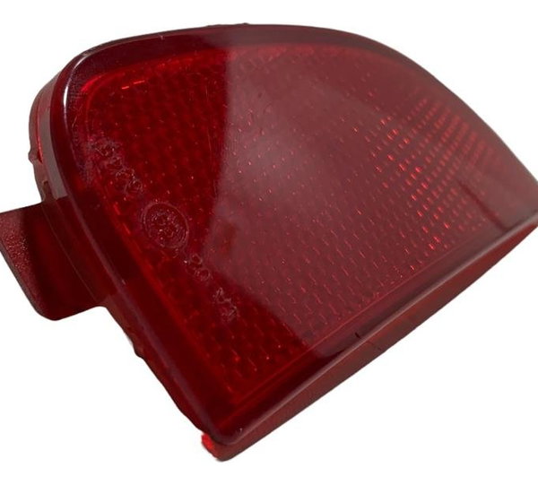 Refletor Parachoque Traseiro Direito Fiat Palio Attract 2016