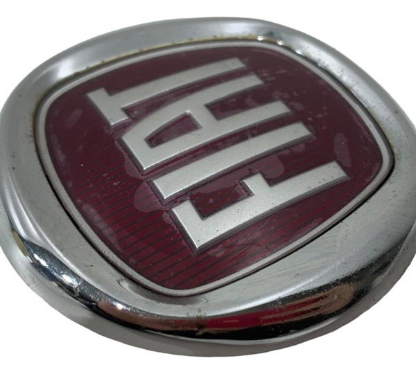 Emblema Grade Dianteira Fiat Idea Adventure Doblo 2011