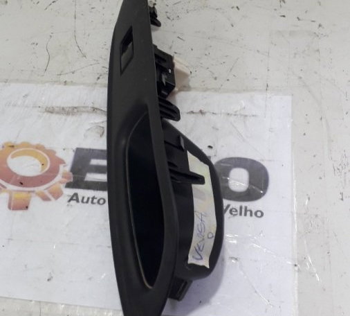 Botão Vidro Elétrico Dianteiro Direito Nissan Versa 2013