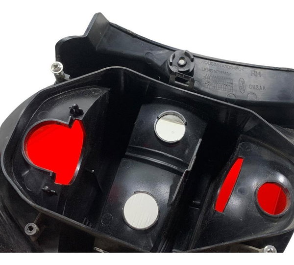 Lanterna Traseira Direita Ford Ka 1.0 2018