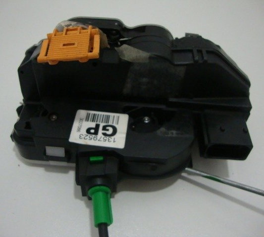 Fechadura Porta Dianteira Direita Gm Tracker 2015