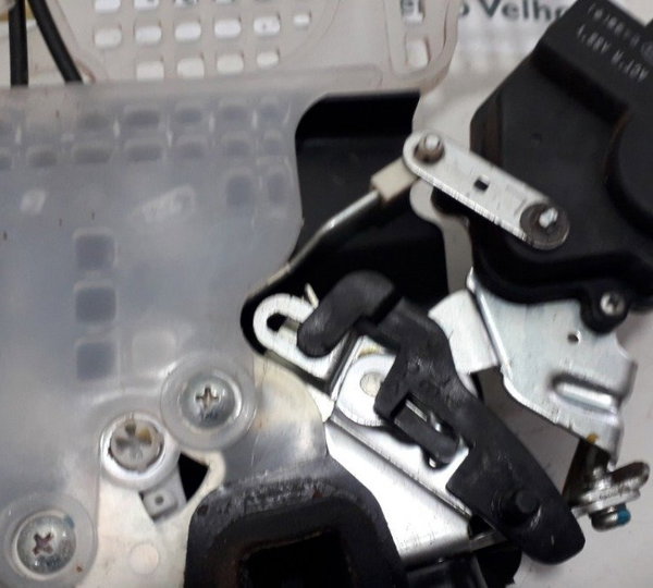 Fechadura Porta Traseira Esquerda Hyundai Tucson 2.0 2012