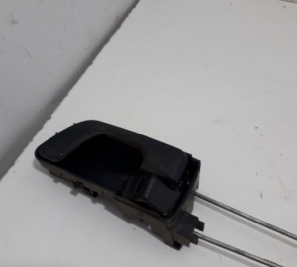 Fechadura Porta Traseira Esquerda Mitsubishi Tr4 2013-usado