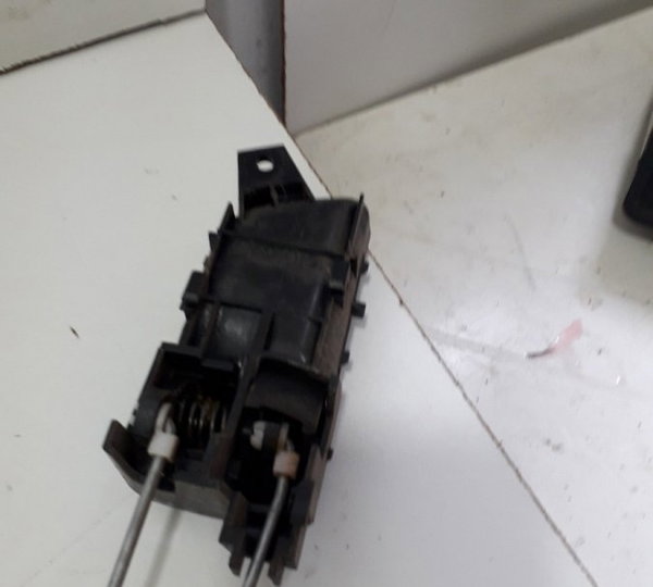 Fechadura Porta Traseira Esquerda Mitsubishi Tr4 2013-usado