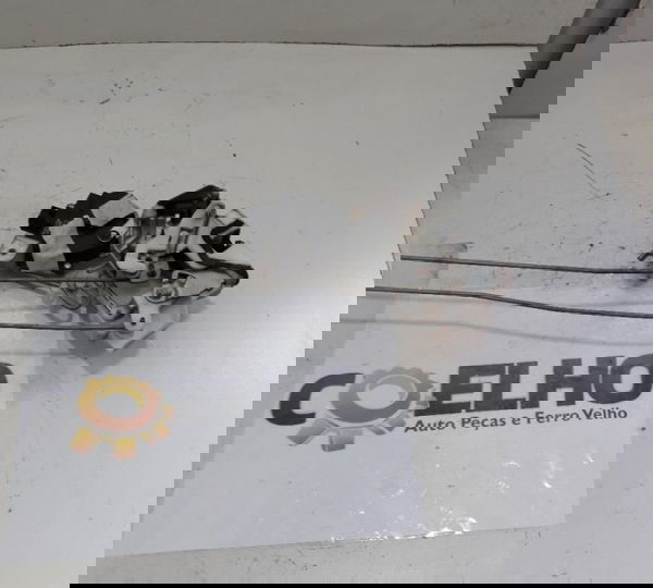 Fechadura Porta Traseira Esquerda Mitsubishi Tr4 2013-usado