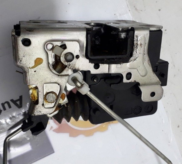Fechadura Porta Dianteira Direita Renault Sandero Stepway