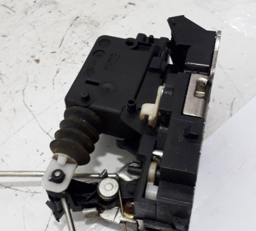 Fechadura Porta Dianteira Direita Renault Sandero Stepway