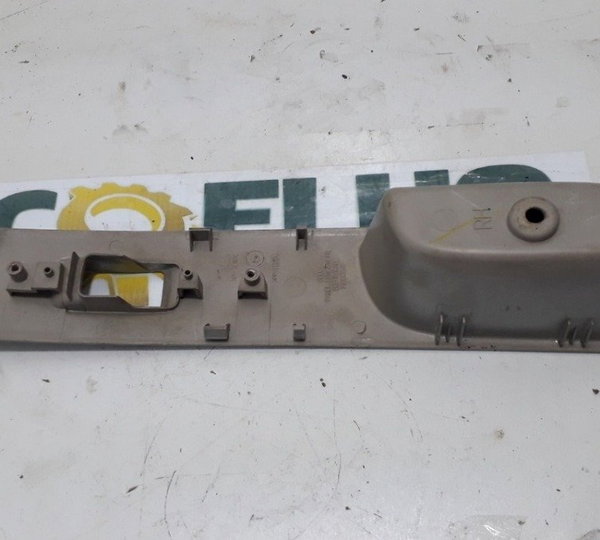 Moldura Botão Vidro Dianteiro Direito Mmc Triton 3.2 2010