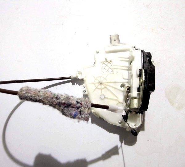 Fechadura Dianteira Direita Vw Fox 1.6 2017