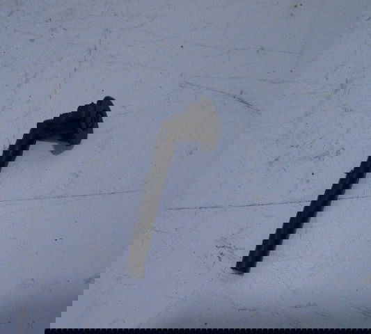 Esguicho/burucutu Limpador Vidro Traseiro Gm Tracker 2016