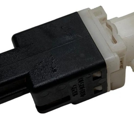 Interruptor Sensor Pedal Meio Fiat Strada 1.4 2018