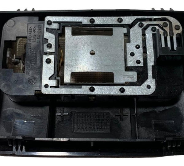 Luz Teto Cortesia Fiat Strada 1.4 2018