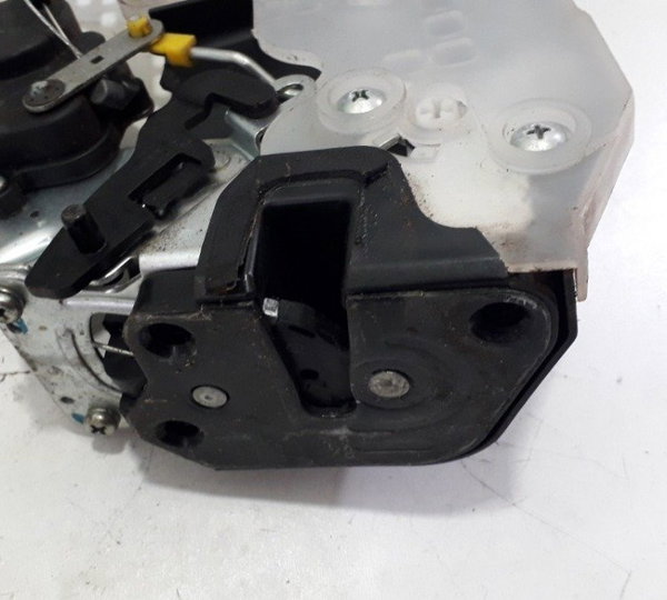 Fechadura Porta Traseira Direita Hyundai Tucson 2.0 2012