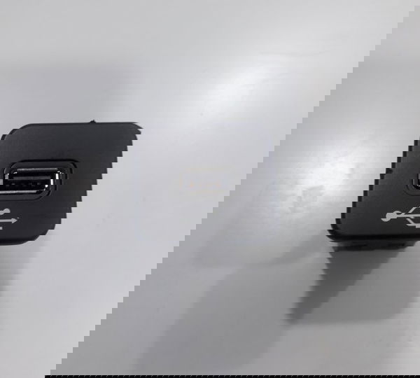 Entrada Usb Jeep Renegade Longitude 1.8 Flex 2019