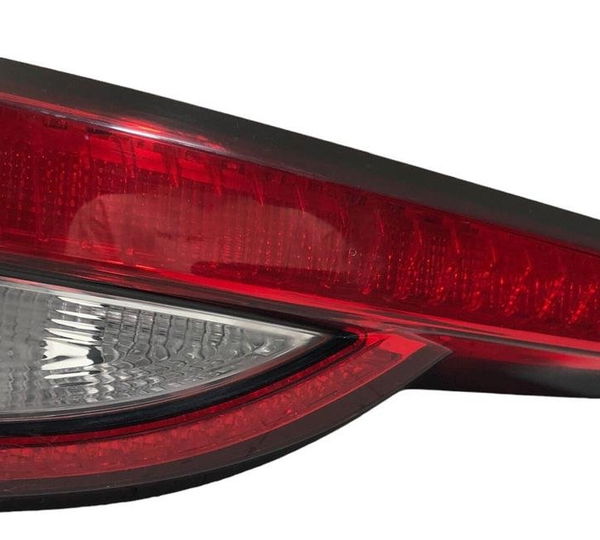 Lanterna Tampa Traseira Esquerda Fiat Argo 1.0 2022