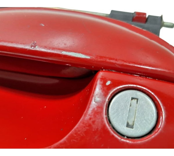 Maçaneta Externa Dianteira Esquerda Gm Corsa - Detalhe