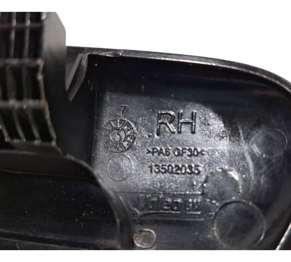 Maçaneta Externa Traseira Direita Gm Onix 2012-15 - Detalhe