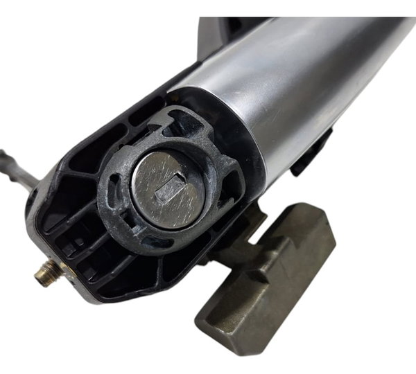 Maçaneta Exter Diant. Esquerda Renault Laguna 2004 - Detalhe