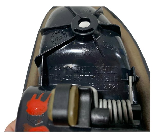 Maçaneta Interna Esquerda Renault Clio 2005 C/detalhe