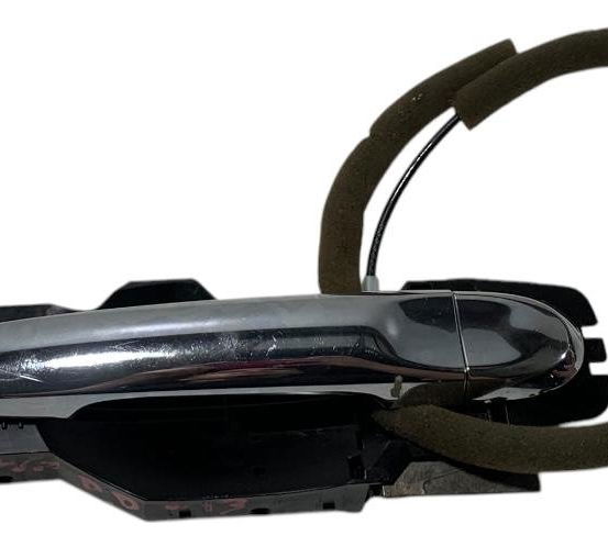 Maçaneta Externa Dianteira Direita Nissan Versa 2013