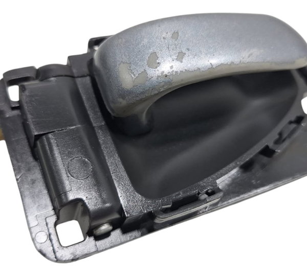 Maçaneta Int. Tras. Direita Citröen Xsara 2001-12 - Detalhe