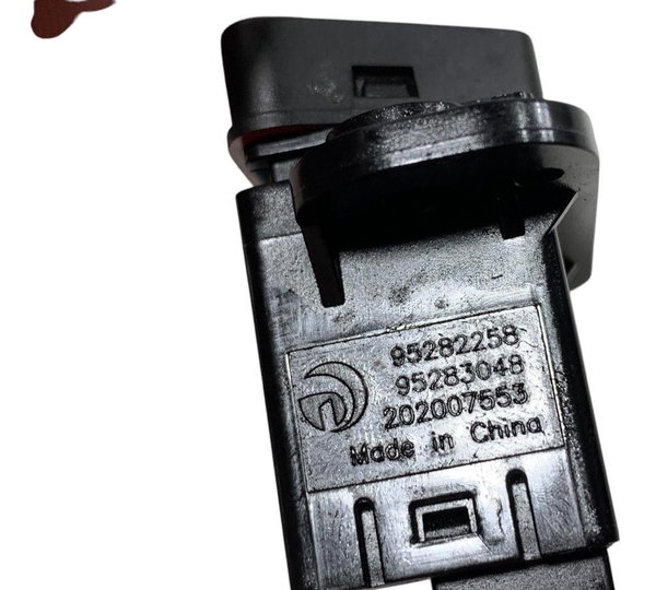 Botão Pisca Alerta Chevrolet Cobalt 2015