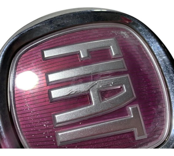 Emblema Abertura Tampa Traseira Fiat Punto 2015 C/detalhe