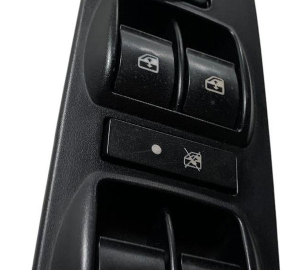 Comando Botão Vidro Dianteiro Esquerdo Fiat Punto 1.8 2015