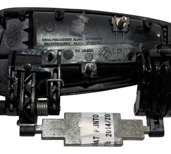 Maçaneta Externa Traseira Direita Fiat Punto 1.8 2015