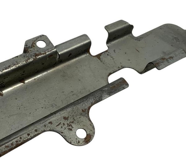 Chapa Defletor Coletor Admissão Mitsubishi Pajero 2.4 2021