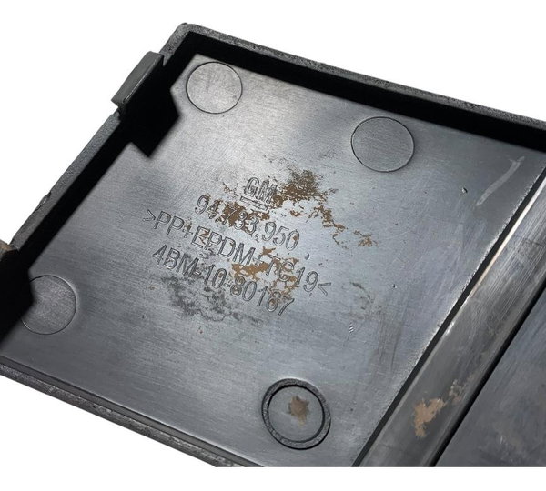 Moldura Milha Lado Direito Chevrolet Classic 1.0 2012