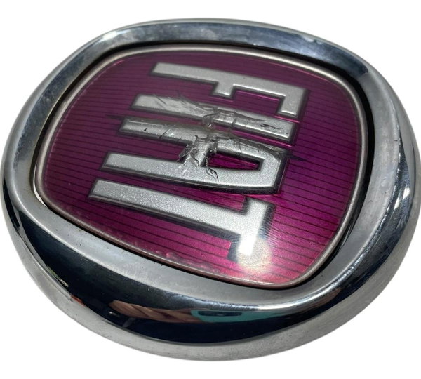 Botão Emblema Abertura Tampa Tras Fiat Palio Attract 2014