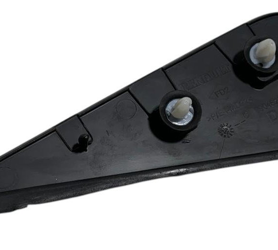 Moldura Porta Traseira Direita Renault Duster 1.6 2022