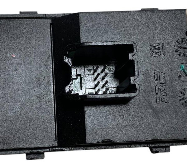 Comando Botão Vidro Dianteiro Esquerdo Tracker Cruze Onix 14