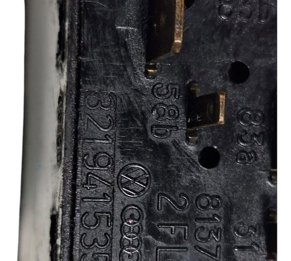 Interruptor Botão Neblina Vw Gol Parati 1985-96 - Detalhe