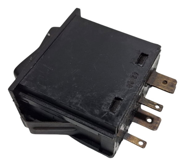 Interruptor Botão Neblina Vw Gol Parati 1985-96 - Detalhe