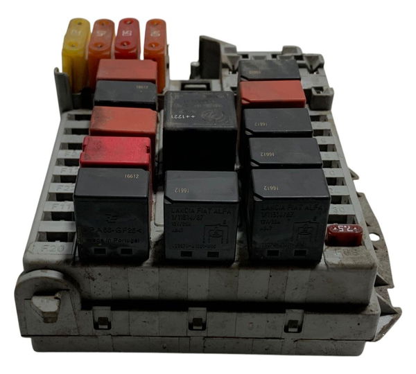 Caixa Fusiveis Fiat Bravo Sporting 1.8 2013