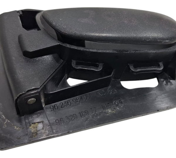 Maçaneta Interna Esquerda Peugeot 206 2007 - Detalhe