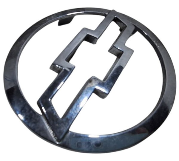 Emblema Grade Chevrolet Corsa 2005 - Detalhe