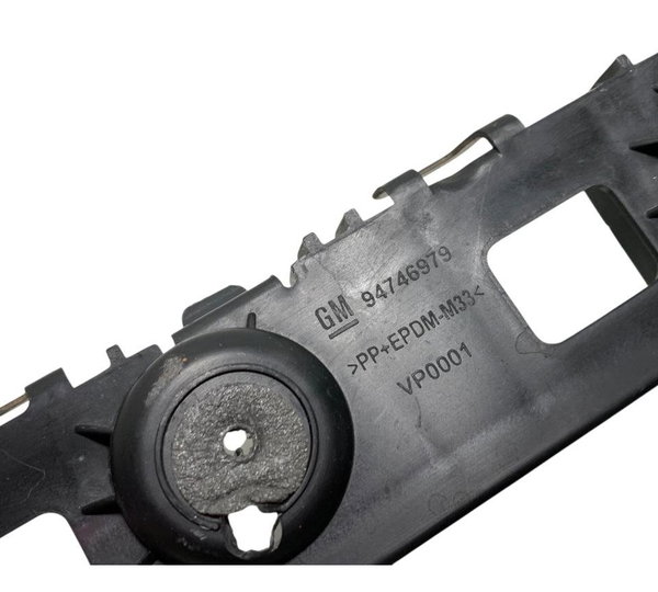 Guia Parachoque Traseiro Direito Chevrolet Prisma 2014
