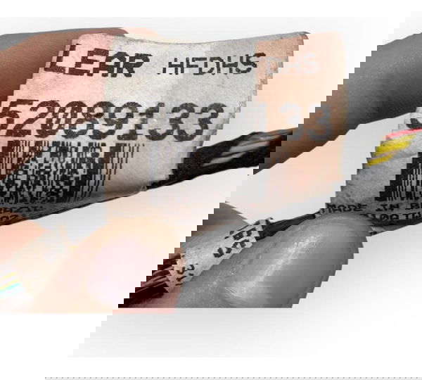 Chicote Porta Dianteira Direita Chevrolet Onix 2015