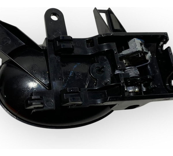 Maçaneta Interna Esquerda Nissan Versa 2019 Original Foto