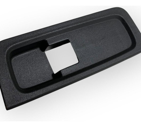 Moldura Botão Vidro Traseiro Direito Chevrolet Onix 2015