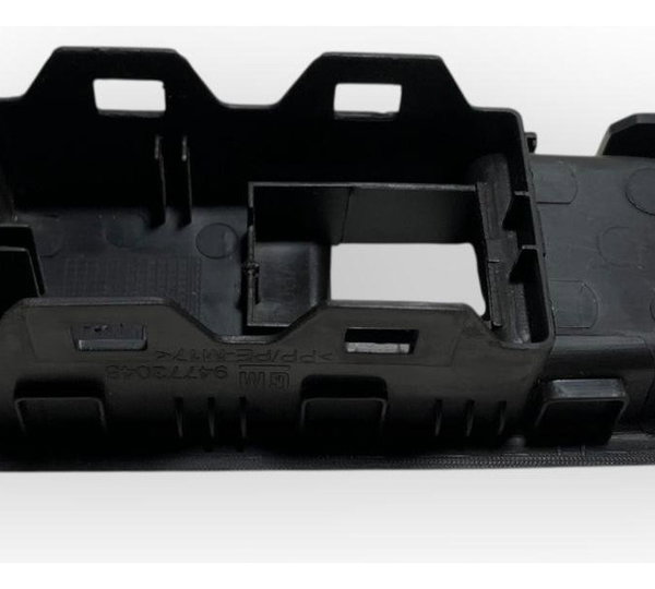 Moldura Botão Vidro Traseiro Direito Chevrolet Onix 2015
